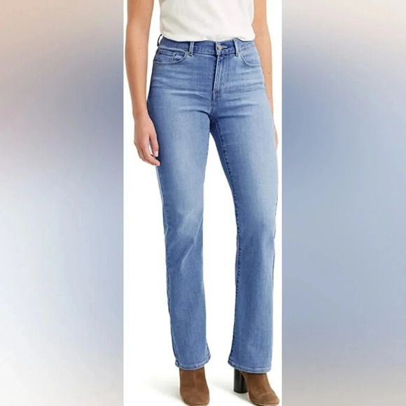 Signature by Levi Strauss & Co. Gold Label Totally Shaping Bootcut Jeans sz 8 - Picture 8 of 12